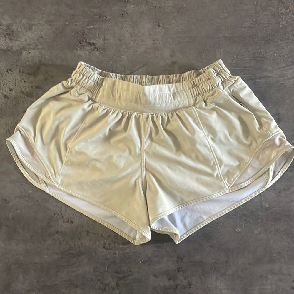 Lululemon Hotty Hot shorts. Size 6. Yellow/white speckled pattern.